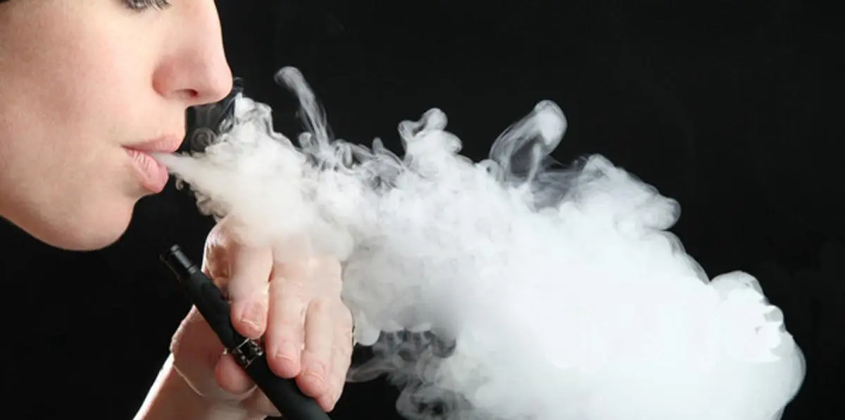 E-CIIGARETTE